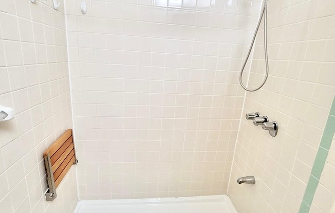 21 W 126 ST