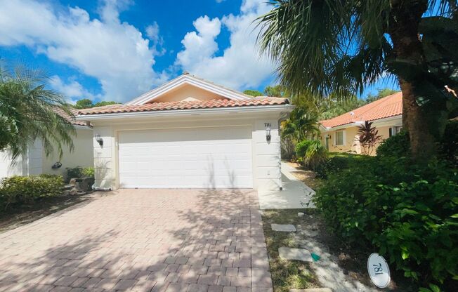 2/2/2 Home available in The Florida Club in Stuart