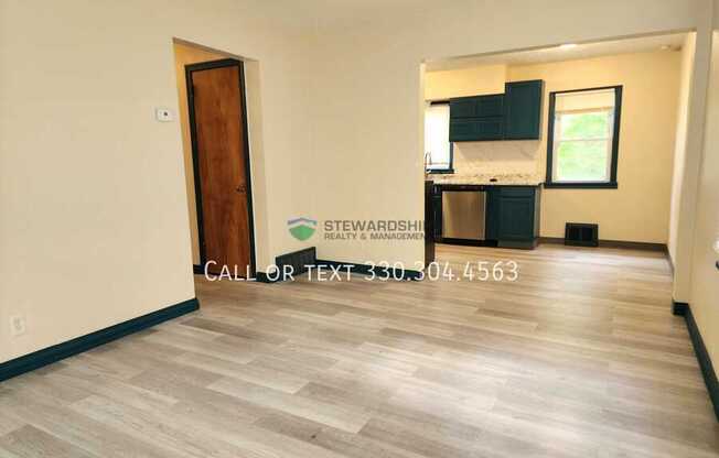 2444 OGDEN AVE