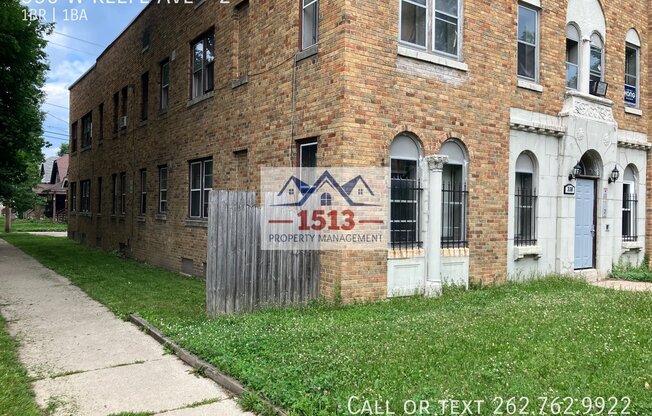 330 W Keefe Ave