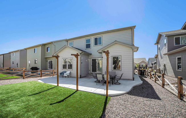 7118 FAUNA GLN DR