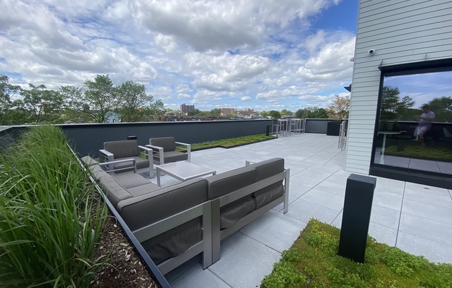 Studio, 1 bath, 387 sqft, $2,450, Unit 507