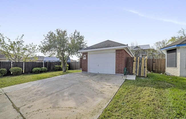 5802 Monica Pl