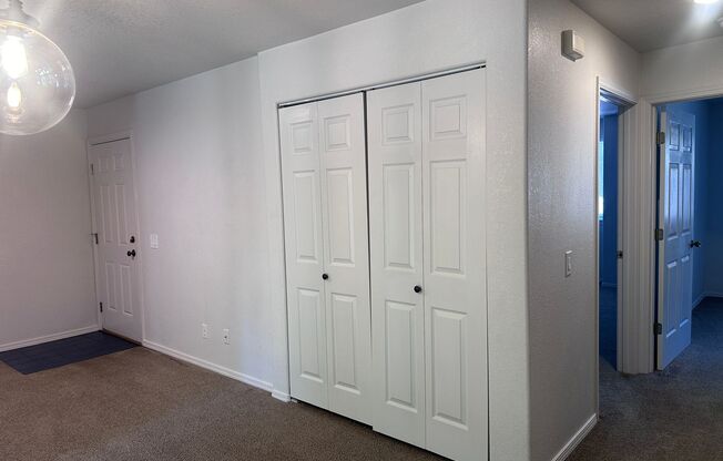 Updated Westside downstairs apartment in the Forest Condominiums just off Newport!