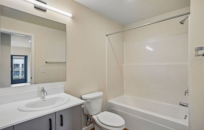 2 beds, 2 baths, 938 sqft, $2,325, Unit 202