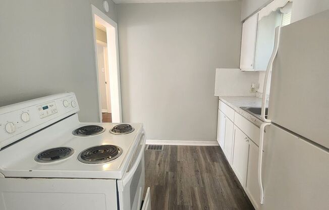 2 beds, 1 bath, $899