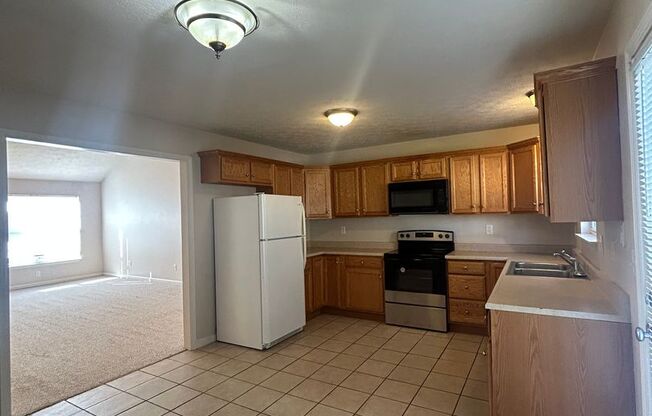 3 beds, 2.5 baths, $1,779