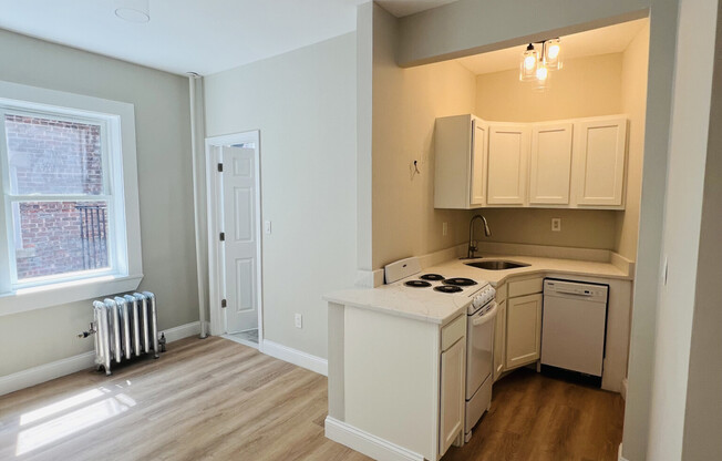 Studio, 1 bath, $2,500, Unit 25