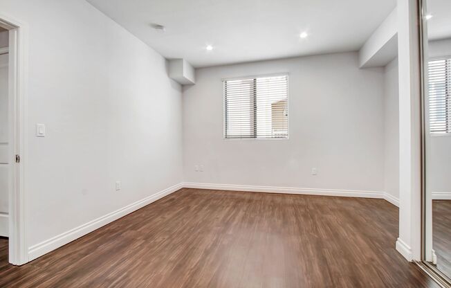 2 beds, 2 baths, 895 sqft, $2,695, Unit 205