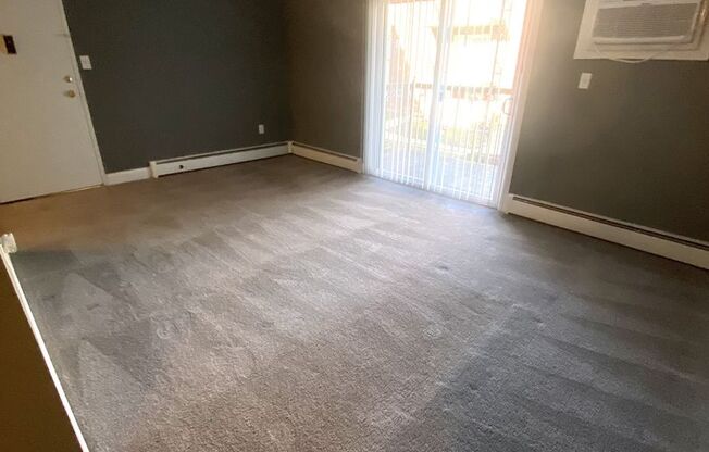 1 bed, 1 bath, 734 sqft, $1,445, Unit L05