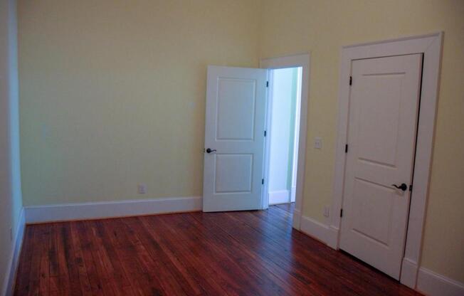 2 beds, 2 baths, 1,100 sqft, $1,895