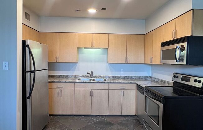 2 beds, 1 bath, $1,650, Unit Unit #23