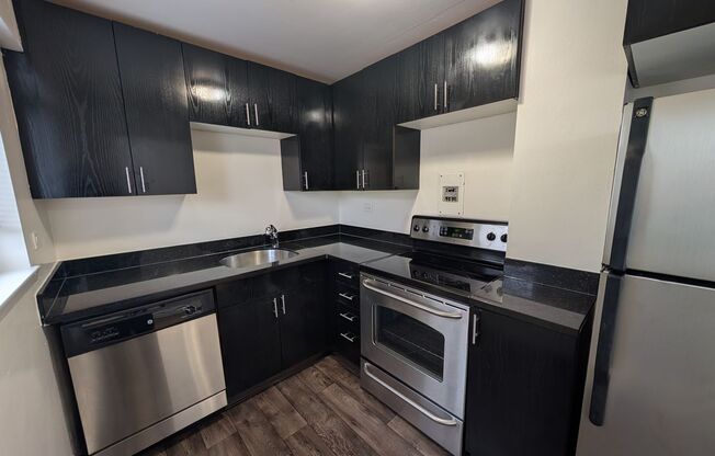 2 beds, 1 bath, 876 sqft, $2,425, Unit 504