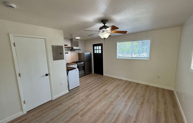 810 ELECTRIC AVE SE