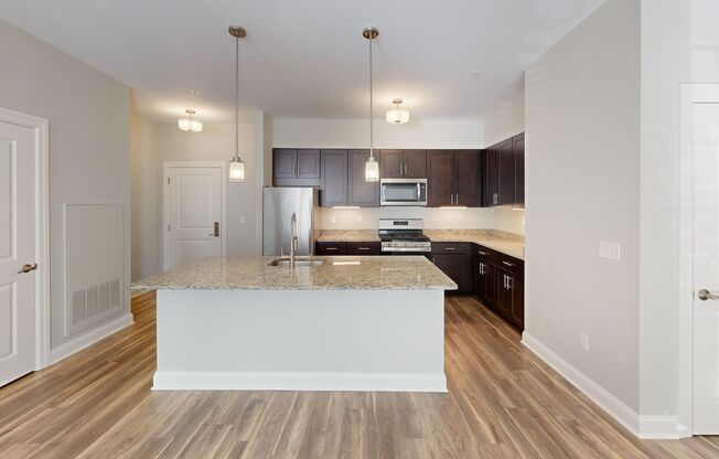 1 bed, 1 bath, 775 sqft, $2,225, Unit 7106