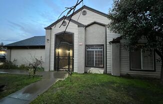 3b/2ba. Family home with large Backyard