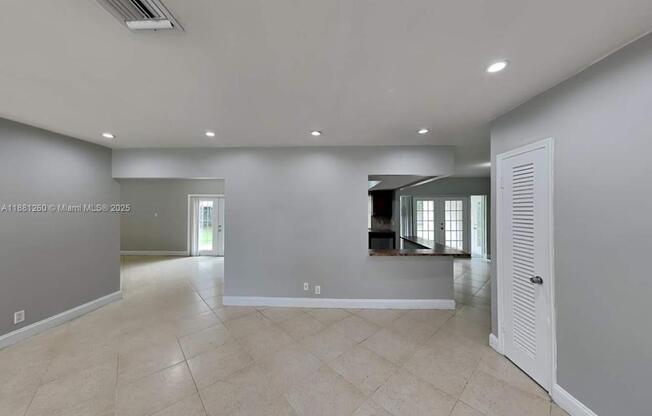 3311 N 41 CT