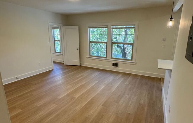 1 bed, 1 bath, 425 sqft, $1,646, Unit 409
