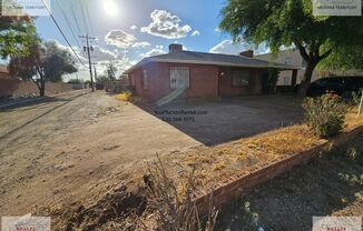 Speedway & Rosemont Blvd - 2/1 home with AC and fenced yard