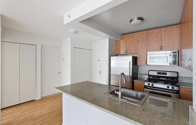 2 beds, 2 baths, $6,495, Unit 3J