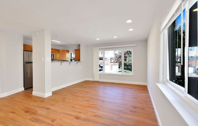 ⭐⭐⭐ RECENTLY UPDATED, 2 BEDROOMS AND 3 BATH HOME LOCATED IN NORTHEAST PHILLY!!! ⭐⭐⭐