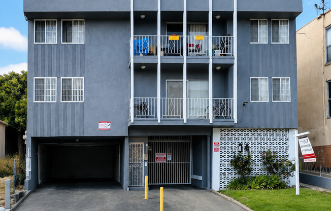347 E. Plymouth Inglewood, CA 90302