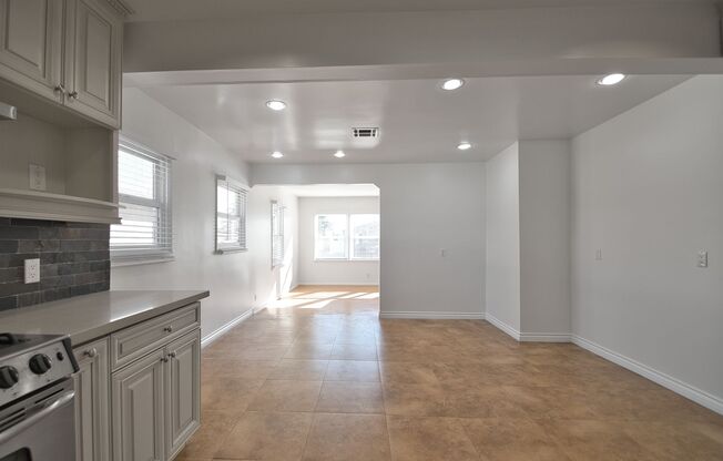 2 Bed 2 Bath Home For Lease