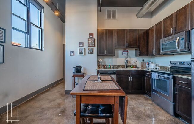 1 bed, 1 bath, $1,495, Unit 727 N. 4th St. Apt. 202