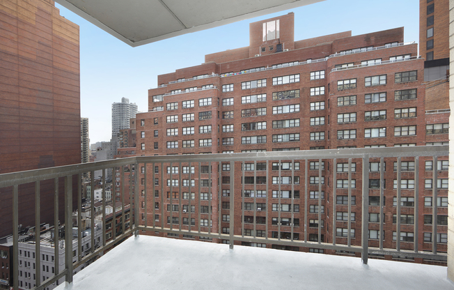 2 beds, 2.5 baths, $8,850, Unit 19D