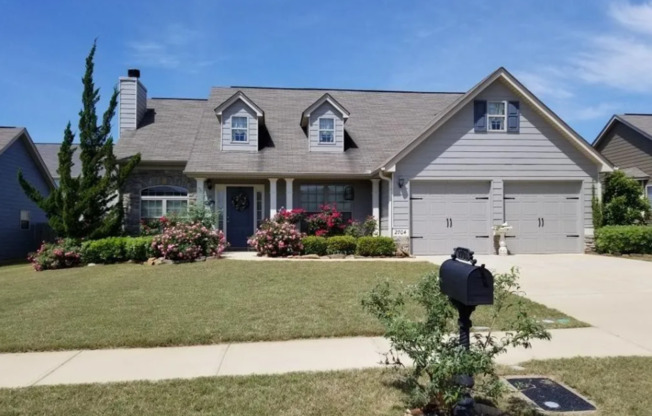 AVAILABLE NOW! Cozy 3 bed, 2 bath home in Wyndham Gates!