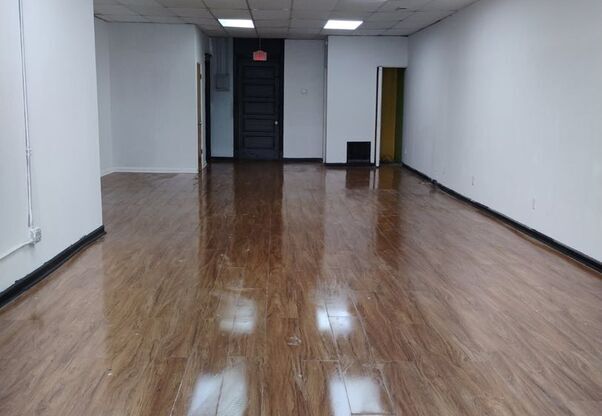 4422 W ARMITAGE SHOPPING CENTER
