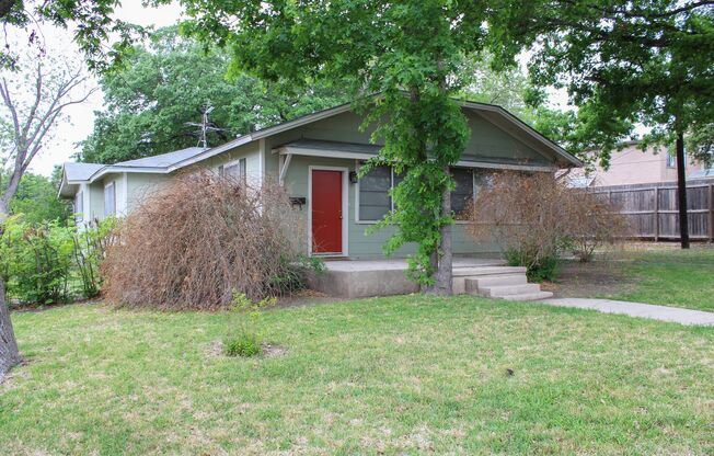 2 BEDROOM - MAHNCKE PARK