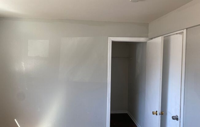 5 BED 2 BATH HOUSE