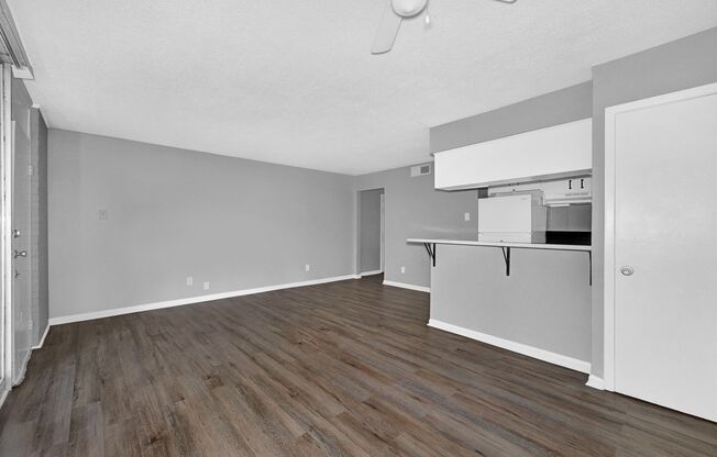 1-Bedroom with Pool View!!