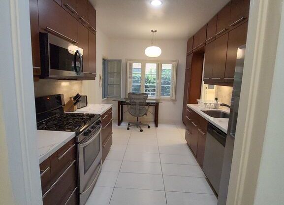 2 beds, 1.8 baths, 1,625 sqft, $5,500, Unit 2