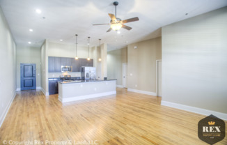 2 beds, 2 baths, $1,595, Unit JBWhite