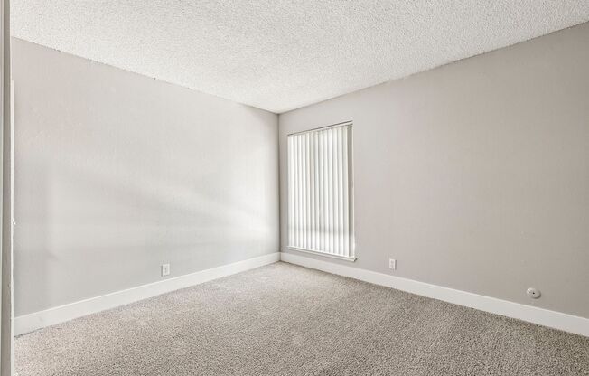 1 bed, 1 bath, 589 sqft, $1,400, Unit 05