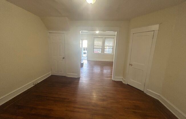 3 beds, 1 bath, $1,550