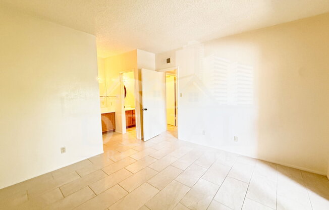 2 beds, 1.5 baths, 827 sqft, $1,295, Unit 2003