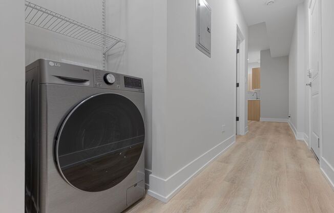 3 beds, 1 bath, 632 sqft, $2,200, Unit 1456-G1