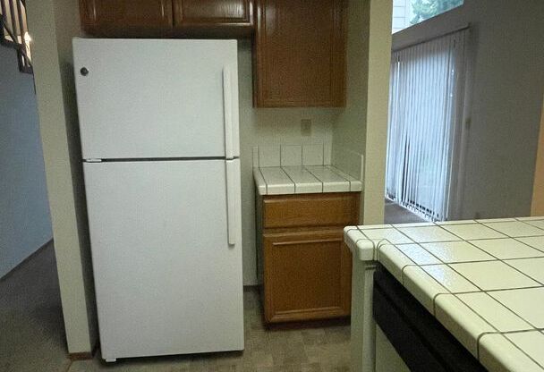 3 beds, 2 baths, $4,100