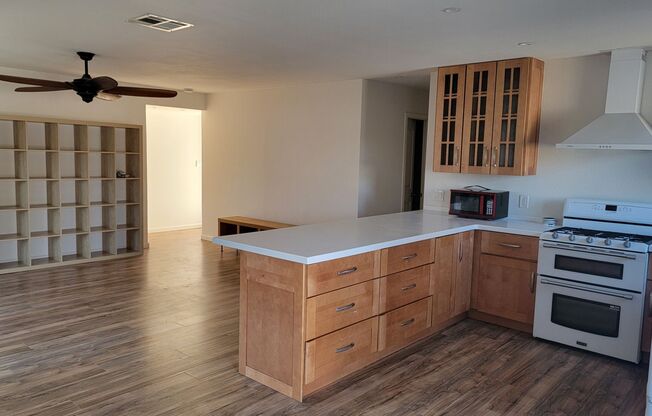 3 Bed, 2 Bath House for Rent