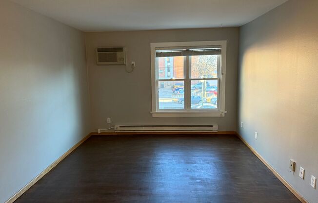 1 bed, 1 bath, 550 sqft, $1,385, Unit Unit 202