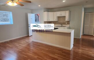 2 beds, 1 bath, $1,250, Unit 51D