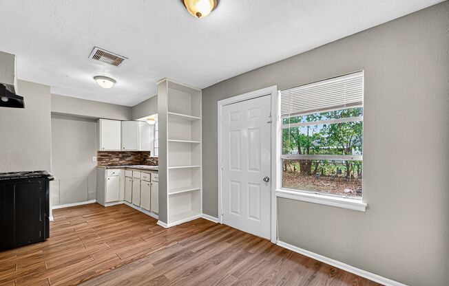 Affordable 4BD/2BA single-family house!