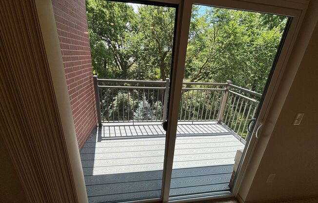 3 beds, 2.5 baths, 1,503 sqft, $2,880, Unit 104-200