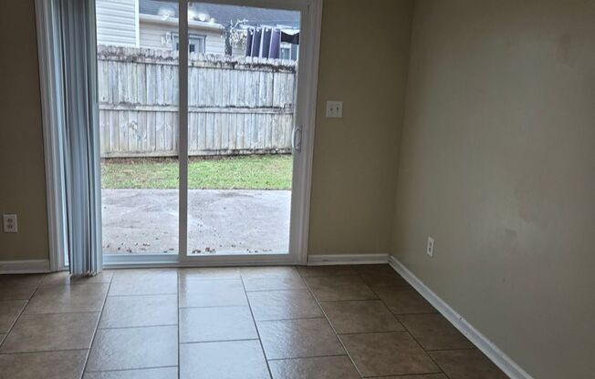 3 beds, 2 baths, $1,600