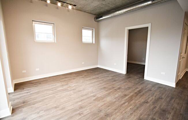 3 beds, 2 baths, 1,215 sqft, $4,800, Unit 3833-301