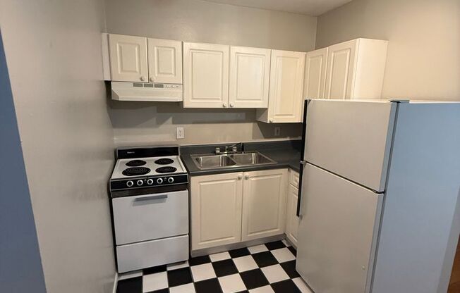 1 bed, 1 bath, 550 sqft, $1,275, Unit 963-107