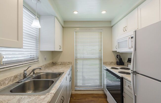 1 bed, 1 bath, 750 sqft, $1,635
